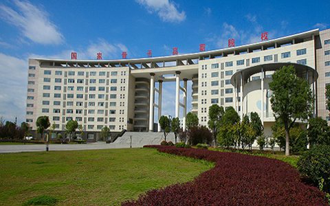 成都信息技術(shù)學(xué)校航空乘務(wù)與高鐵
