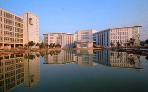 廣漢市職業(yè)中專學(xué)校機械制造與控制