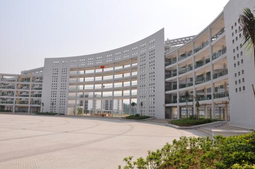成都現代職業學校2018年報名條件、招生對象